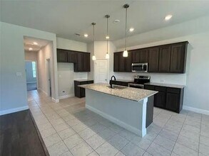 1433 Eagle Nest Dr in Azle, TX - Building Photo - Building Photo