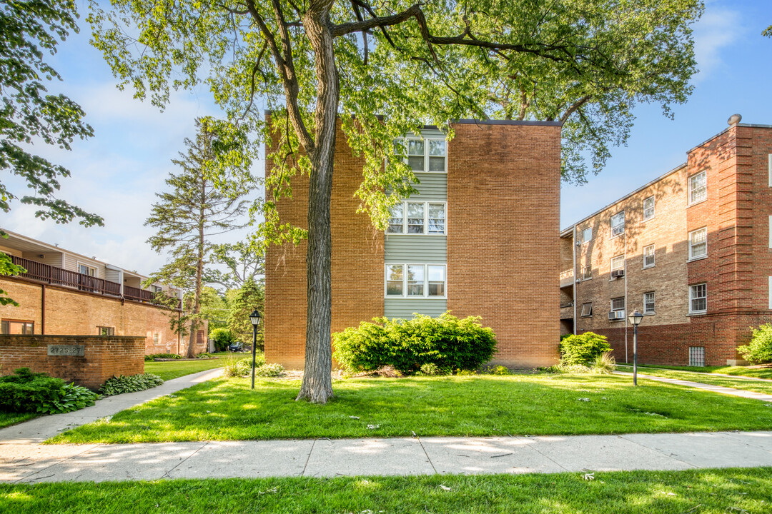 2725 Central St in Evanston, IL - Building Photo