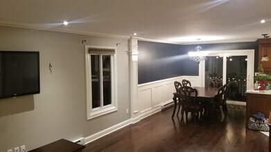 47 Woodway Rd in Stamford, CT - Building Photo - Building Photo