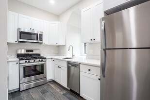 609 Massachusetts Ave, Unit R3 in Boston, MA - Building Photo