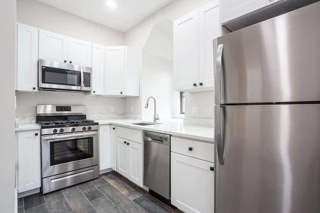 609 Massachusetts Ave, Unit R3 in Boston, MA - Building Photo