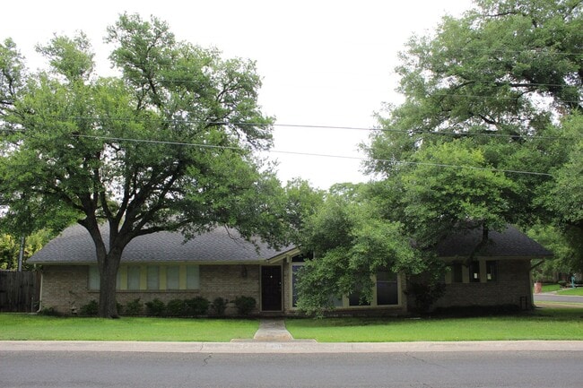 property at 2601 N Beal St