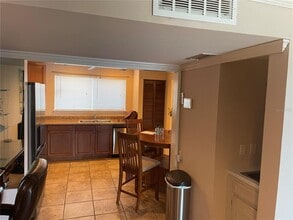 6315 Newtown Cir in Tampa, FL - Building Photo - Building Photo