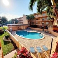 3110 N Pine Island Rd, Unit 302 in Sunrise, FL - Foto de edificio - Building Photo