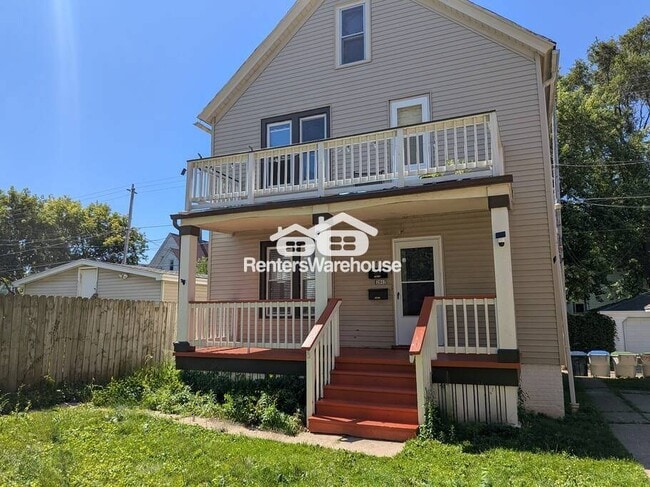 property at 2867 N Fratney St