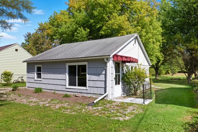 9358 N Saginaw Rd in Mount Morris, MI - Building Photo - Building Photo