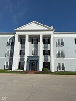 12880 University,Unit 3b Crescent in Carmel, IN - Building Photo