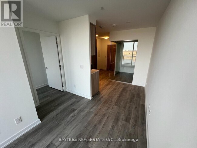 3100 Keele St in Toronto, ON - Building Photo - Building Photo