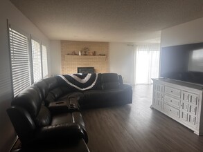 2061 Royal Ct in Rawlins, WY - Building Photo - Building Photo