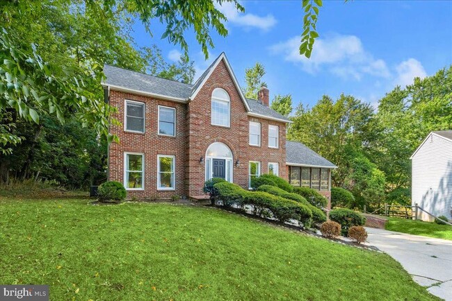 property at 17 Alexandria Overlook Dr