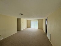 1439 Coburn Dr in Tarpon Springs, FL - Building Photo - Building Photo