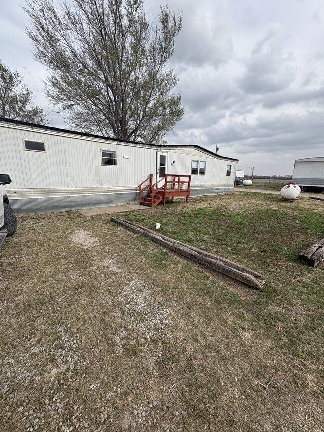 property at 2156 N Weaver Rd