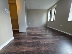 13 W Randolph St in Chicago, IL - Building Photo - Building Photo