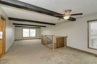 1070 Center Dr in South Elgin, IL - Building Photo - Building Photo