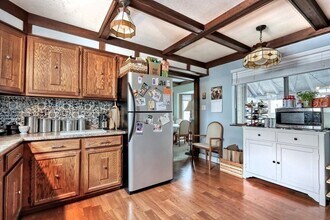 64 Granville Ave, Unit 1 in Malden, MA - Foto de edificio - Building Photo