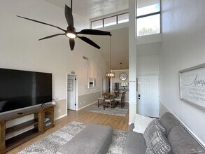 610 Sweetbay Cir in Winter Haven, FL - Foto de edificio - Building Photo