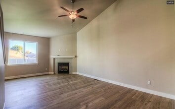 301 N 90th Ave in Yakima, WA - Building Photo - Building Photo