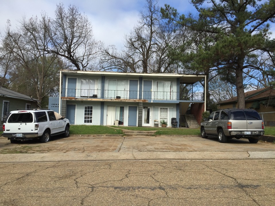 1632 Shirley Ave in Jackson, MS - Building Photo