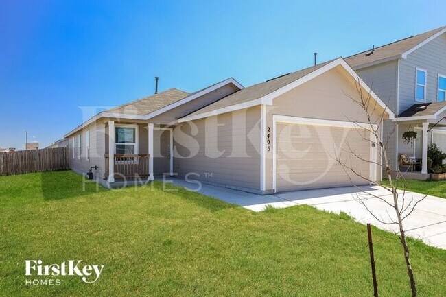 2403 Lake Hls in New Braunfels, TX - Building Photo - Building Photo