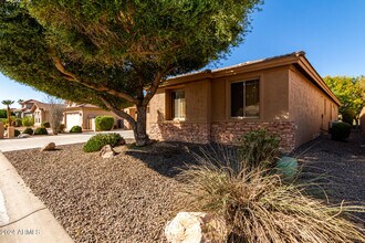 24008 S Starcrest Dr in Sun Lakes, AZ - Building Photo - Building Photo