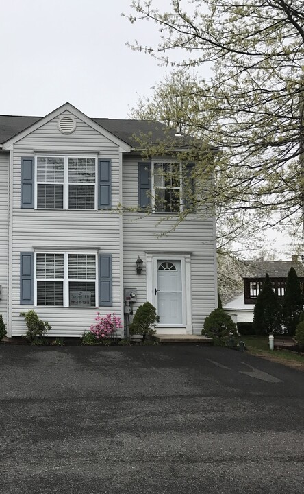 127 Catherine St in Telford, PA - Foto de edificio