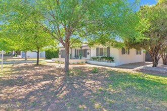 3829 E Heatherbrae Dr in Phoenix, AZ - Building Photo - Building Photo