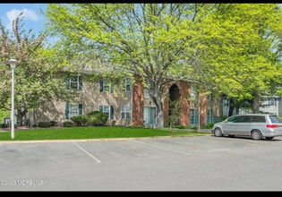 5-5-5 Atlanta Ct in Freehold Township, NJ - Building Photo - Building Photo
