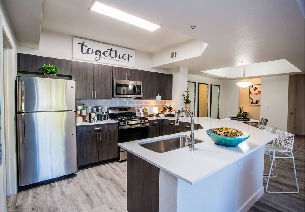 Colton Apartments in Henderson, NV - Building Photo