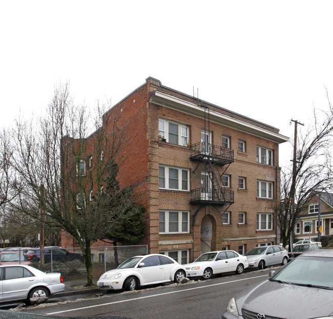 Cheltanham Apartments in Portland, OR - Building Photo - Building Photo