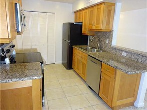 7473 SW 82nd St-Unit -a115 in Miami, FL - Building Photo - Building Photo