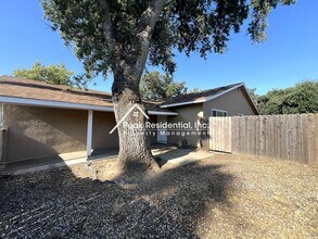 7511 St Philomena Way in Citrus Heights, CA - Building Photo - Building Photo
