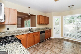 3414 Velvet Creek Dr SW in Marietta, GA - Foto de edificio - Building Photo