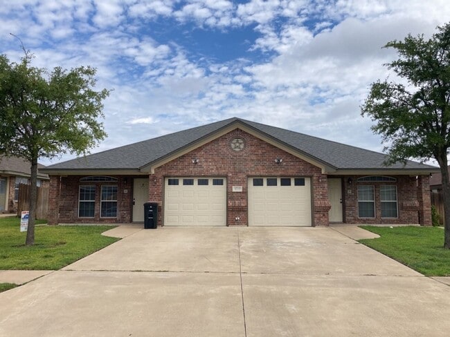 4703 Autumn Valley Dr