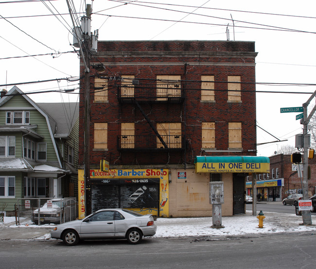 186 Chancellor Ave in Newark, NJ - Building Photo - Building Photo