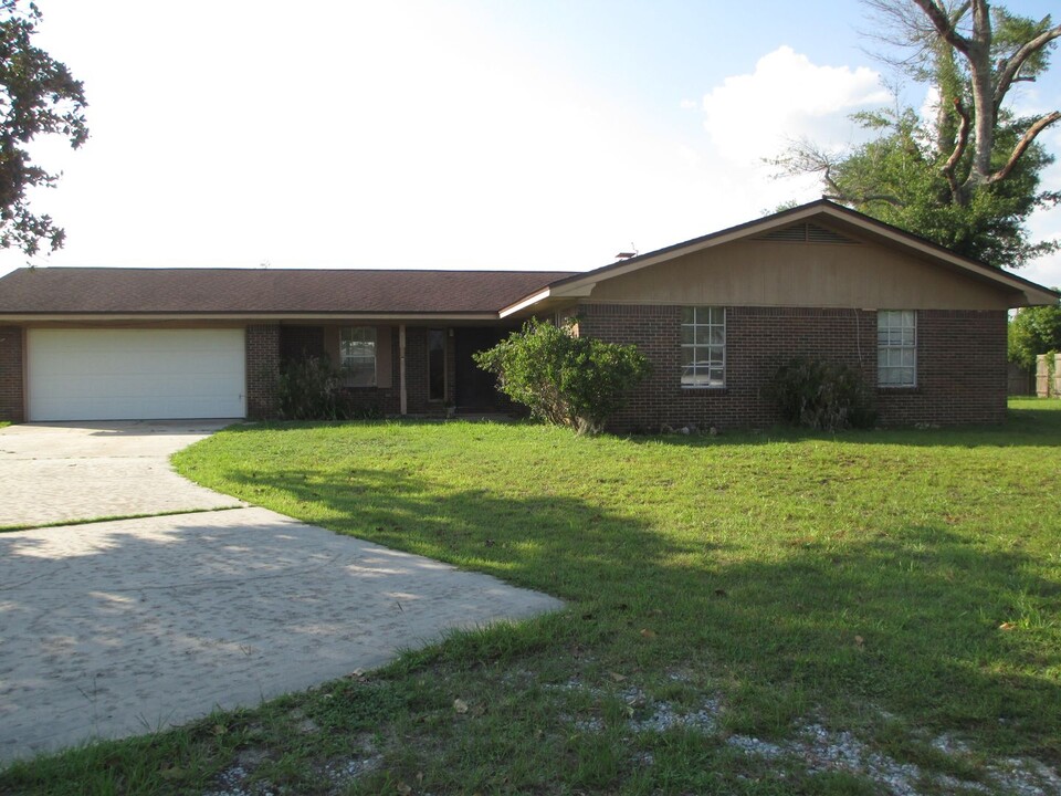 7421 Oak Ridge Dr in Panama City, FL - Building Photo