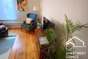 4216 N Clark St in Chicago, IL - Building Photo