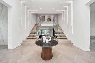 5327 S Braeswood Blvd in Houston, TX - Building Photo