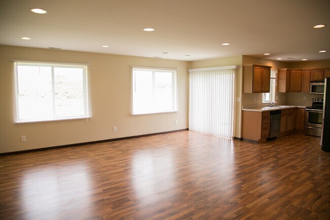 6300 Pawnee Ln in Asbury, IA - Building Photo - Building Photo
