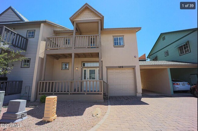 property at 2016 S Hammond Dr