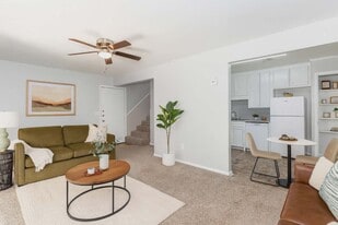 Northeast Hills in Nacogdoches, TX - Building Photo