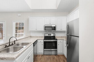 27 W Grady St in Statesboro, GA - Building Photo - Building Photo