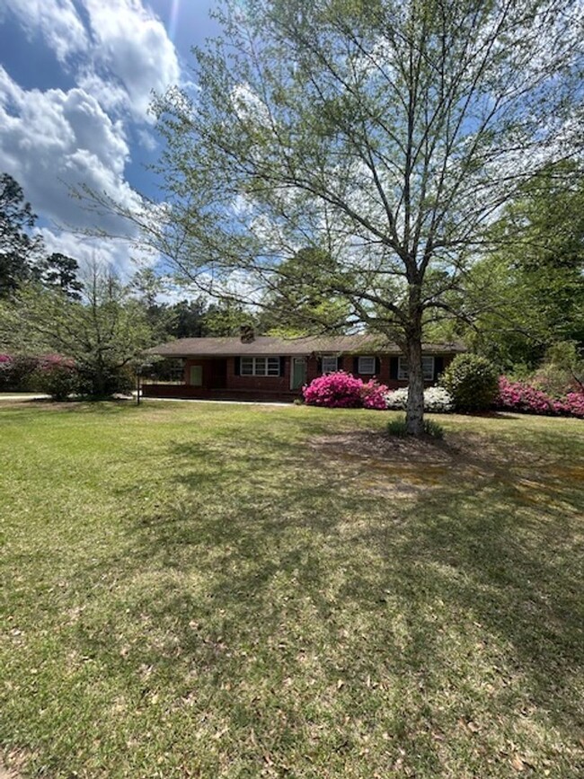 property at 1752 Williamson Rd