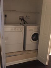 3102 NW 24th Way in Oakland Park, FL - Building Photo - Building Photo