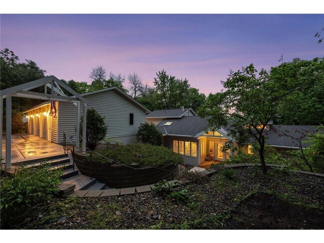 980 N Arm Dr in Mound, MN - Building Photo - Building Photo