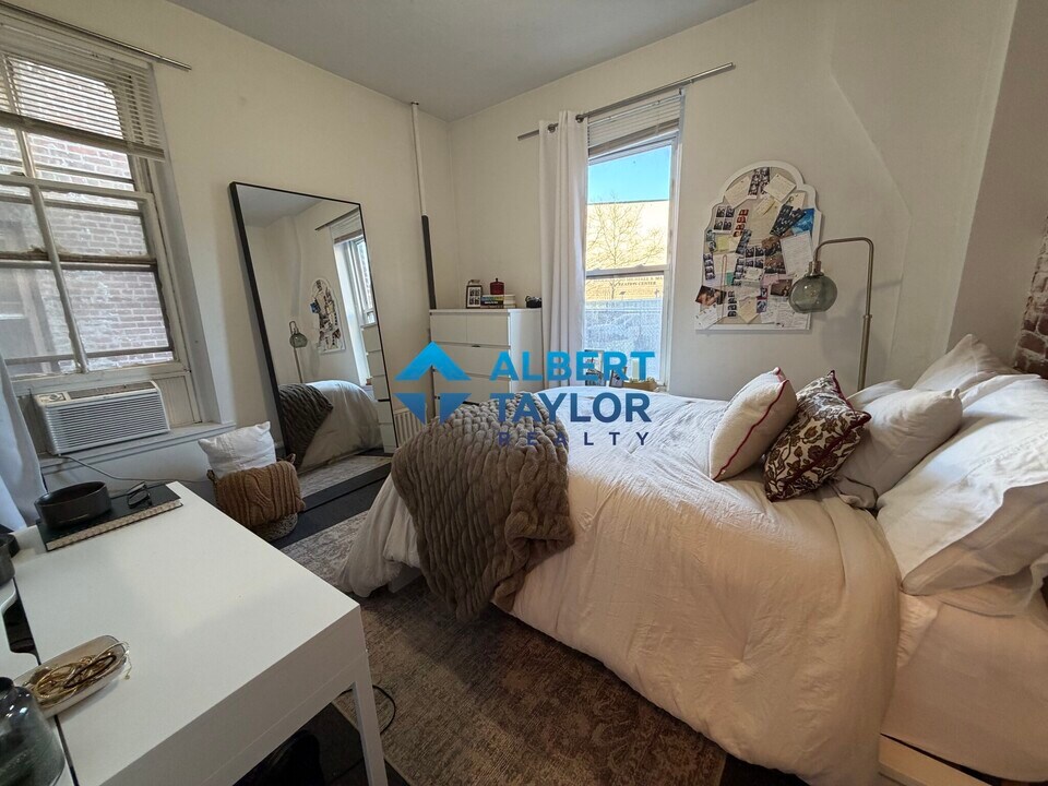 210 Hemenway St, Unit 218-2 in Boston, MA - Building Photo