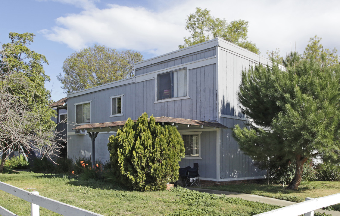 540 S Broadway in Escondido, CA - Foto de edificio