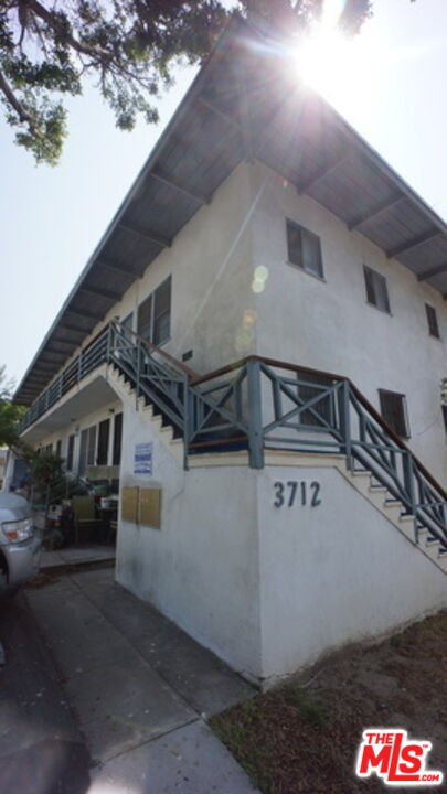 property at 3712 S Centinela Ave