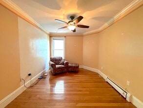 29 Rossmore St in Somerville, MA - Foto de edificio - Building Photo