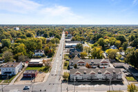 Parkway Townhouses in Springfield, MO - Building Photo - Building Photo