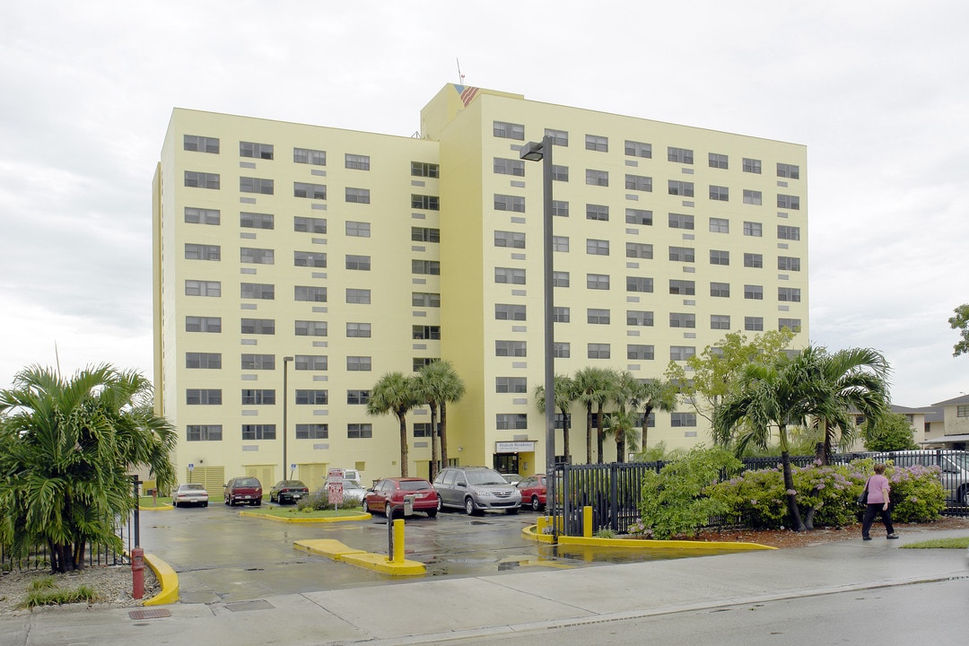 Hialeah Residence in Hialeah, FL - Foto de edificio